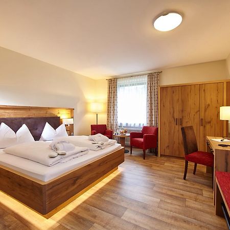 Aura-Hotel Saulgrub ภายนอก รูปภาพ