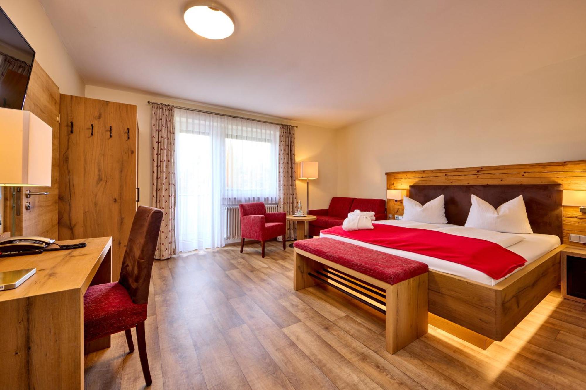 Aura-Hotel Saulgrub ภายนอก รูปภาพ